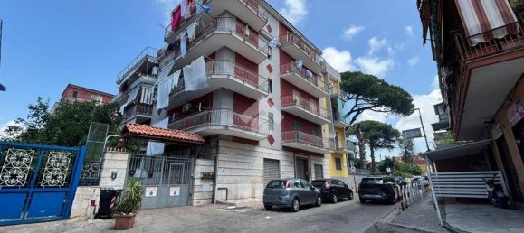 3 Schlafzimmer Wohnung in Naples, Italy, Nr. 257516 2