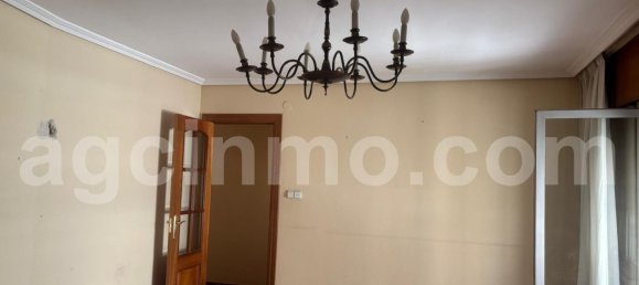 4 bedrooms Apartment in Valladolid, Spain No. 178529 9