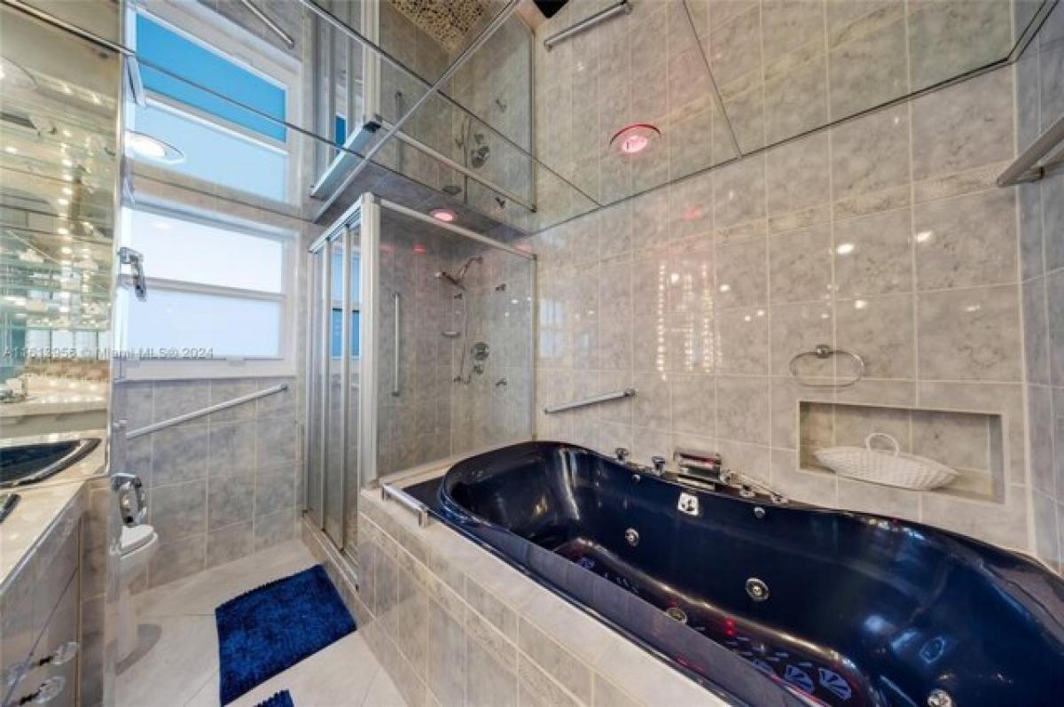 3 bedrooms House in Pompano Beach, USA No. 382978