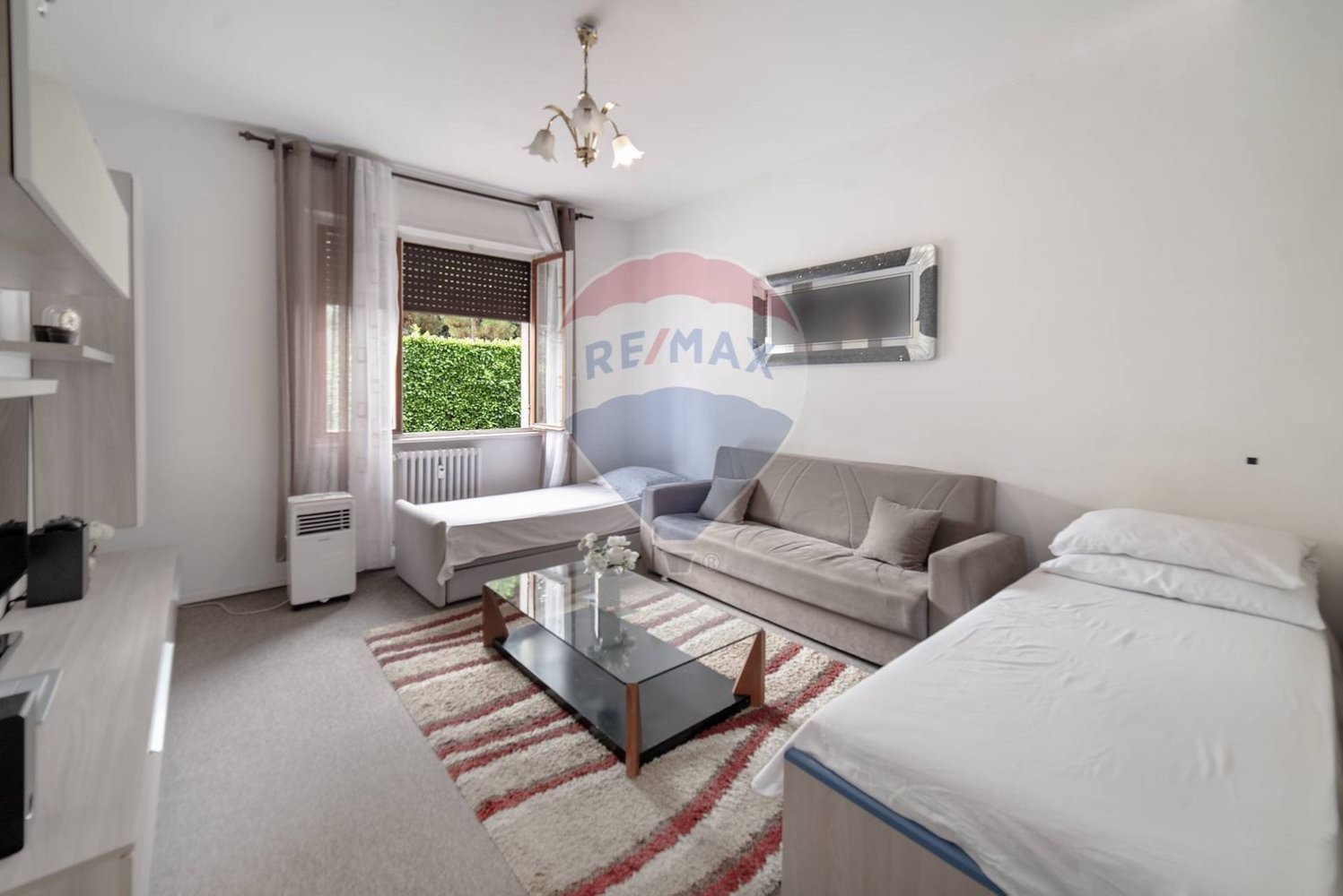 3غرفة شقة في Seregno, Italy رقم 260975