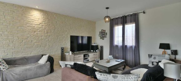 3 Schlafzimmer Haus in Montreuil-Bellay, France, Nr. 197576 2