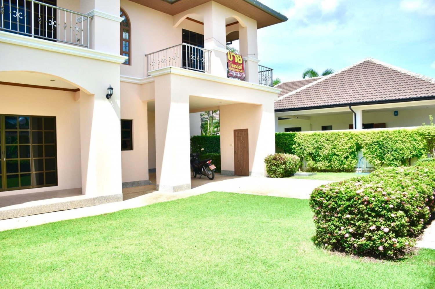 3 bedrooms Villa in Hua Hin, Thailand No. 4305