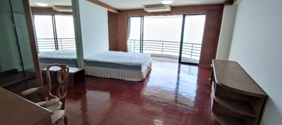4 bedrooms Condo in Pattaya, Thailand No. 3985 6