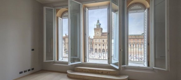 9 bedrooms Apartment in Bologna, Italy No. 330611 2