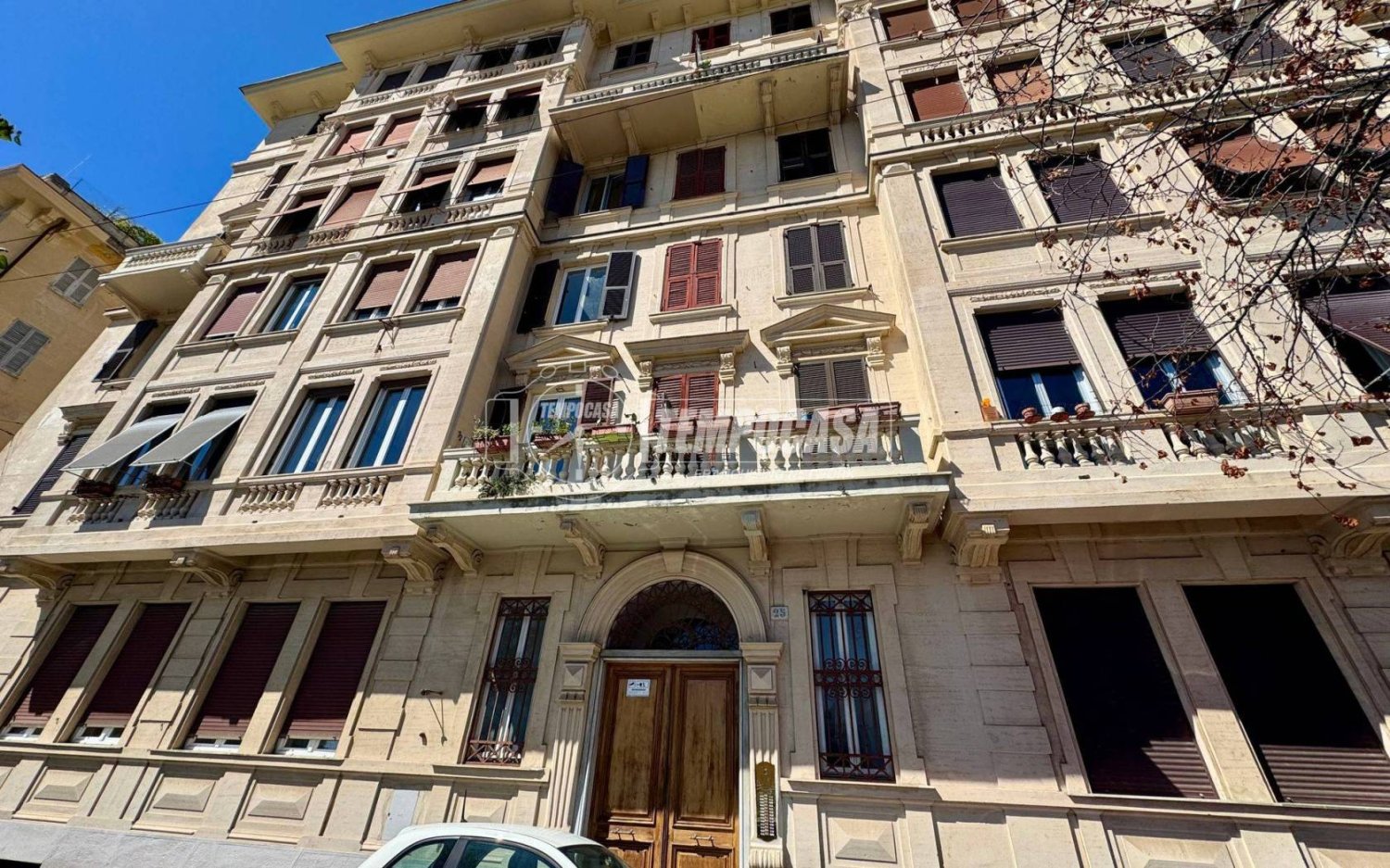 4 bedrooms Apartment in Genoa, Italy No. 317957
