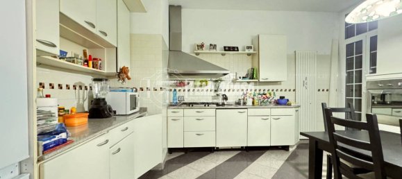 4 bedrooms Apartment in Genoa, Italy No. 317957 25