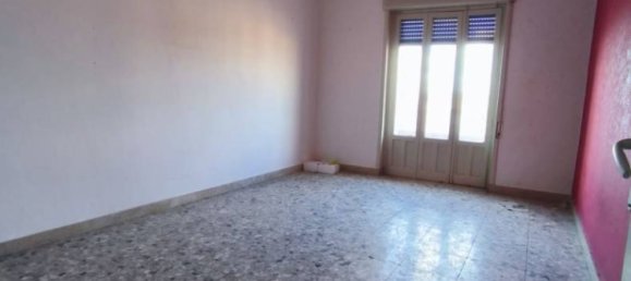 3 bedrooms Apartment in Caltanissetta, Italy No. 122386 4