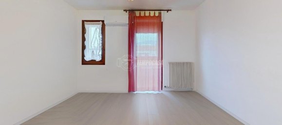 4 rooms Apartment in Bergamo, Italy No. 238965 36