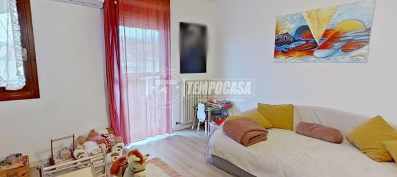 4 rooms Apartment in Bergamo, Italy No. 238965 7