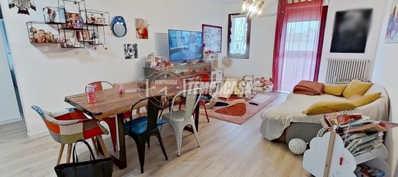 4 rooms Apartment in Bergamo, Italy No. 238965 8