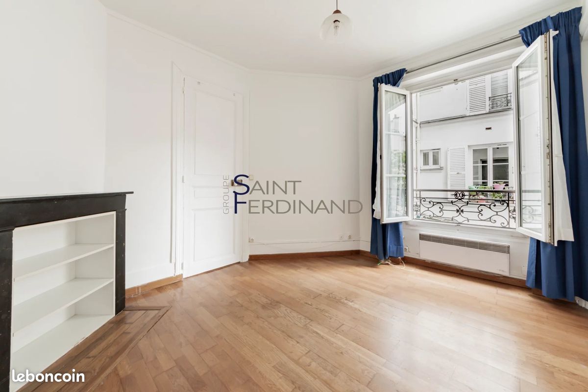 1 bedroom Apartment in Paris, France No. 329854