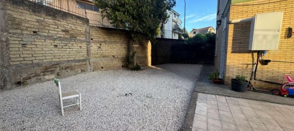 4 bedrooms Apartment in Mentana, Italy No. 376859 4