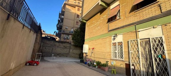 4 bedrooms Apartment in Mentana, Italy No. 376859 2