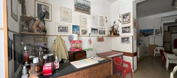1 room Commercial property in Bari, Italy No. 329969 4
