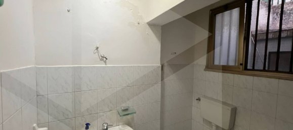 1 room Commercial property in Bari, Italy No. 329969 2