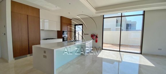 5 bedrooms Villa in Saadiyat Island, UAE No. 29192 4