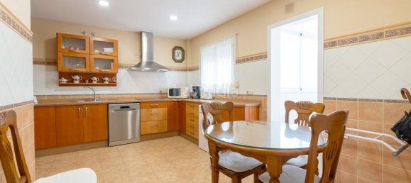 3 bedrooms Apartment in Estepona, Spain No. 18901 8