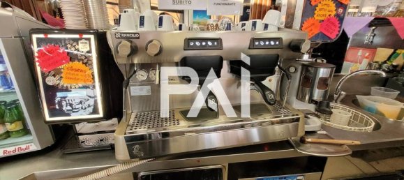 1 room Commercial property in Turin, Italy No. 210996 12