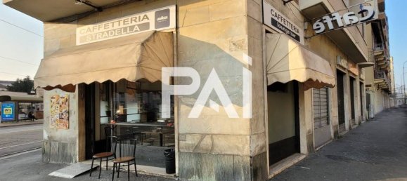 1 room Commercial property in Turin, Italy No. 210996 3