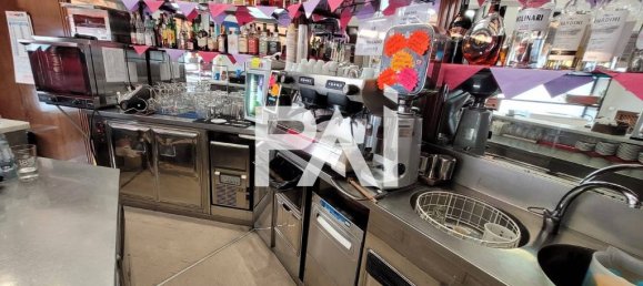 1 room Commercial property in Turin, Italy No. 210996 13