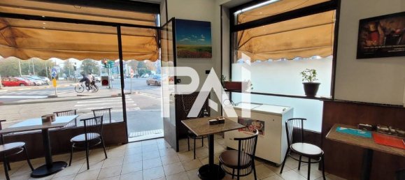 1 room Commercial property in Turin, Italy No. 210996 20