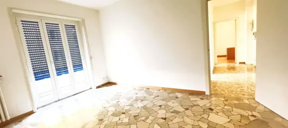 2 rooms Apartment in Milan, Italy No. 244454 4