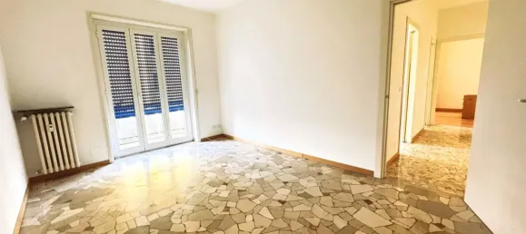 2 rooms Apartment in Milan, Italy No. 244454 2