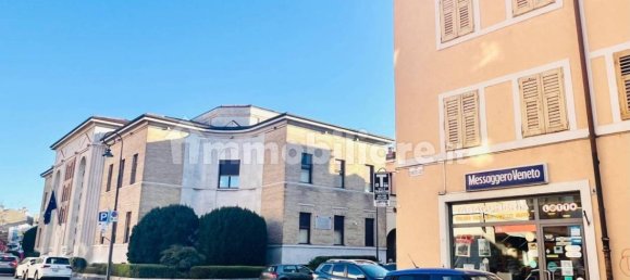 Коммерческая недвижимость с 2 комнатами в Гориция, Италия № 169474 3