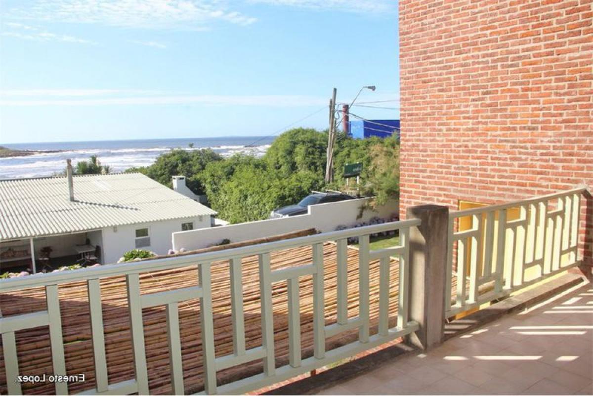 5 bedrooms House in Maldonado, Uruguay No. 8363