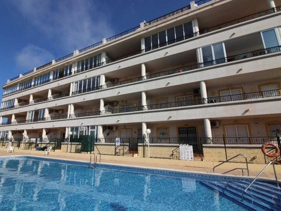 3 bedrooms Apartment in Alicante, Spain No. 275788