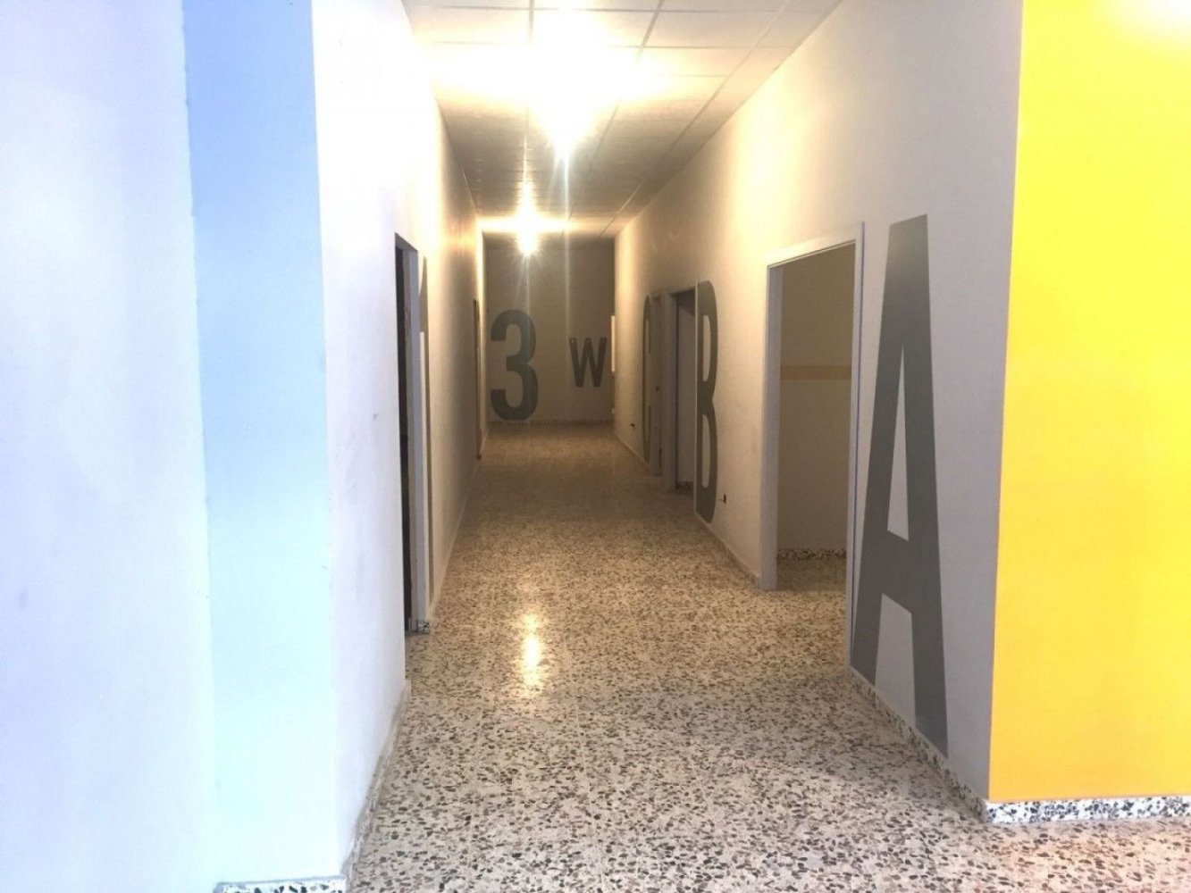 Gewerbliche Immobilie in Alicante, Spain 300m², Nr. 21323