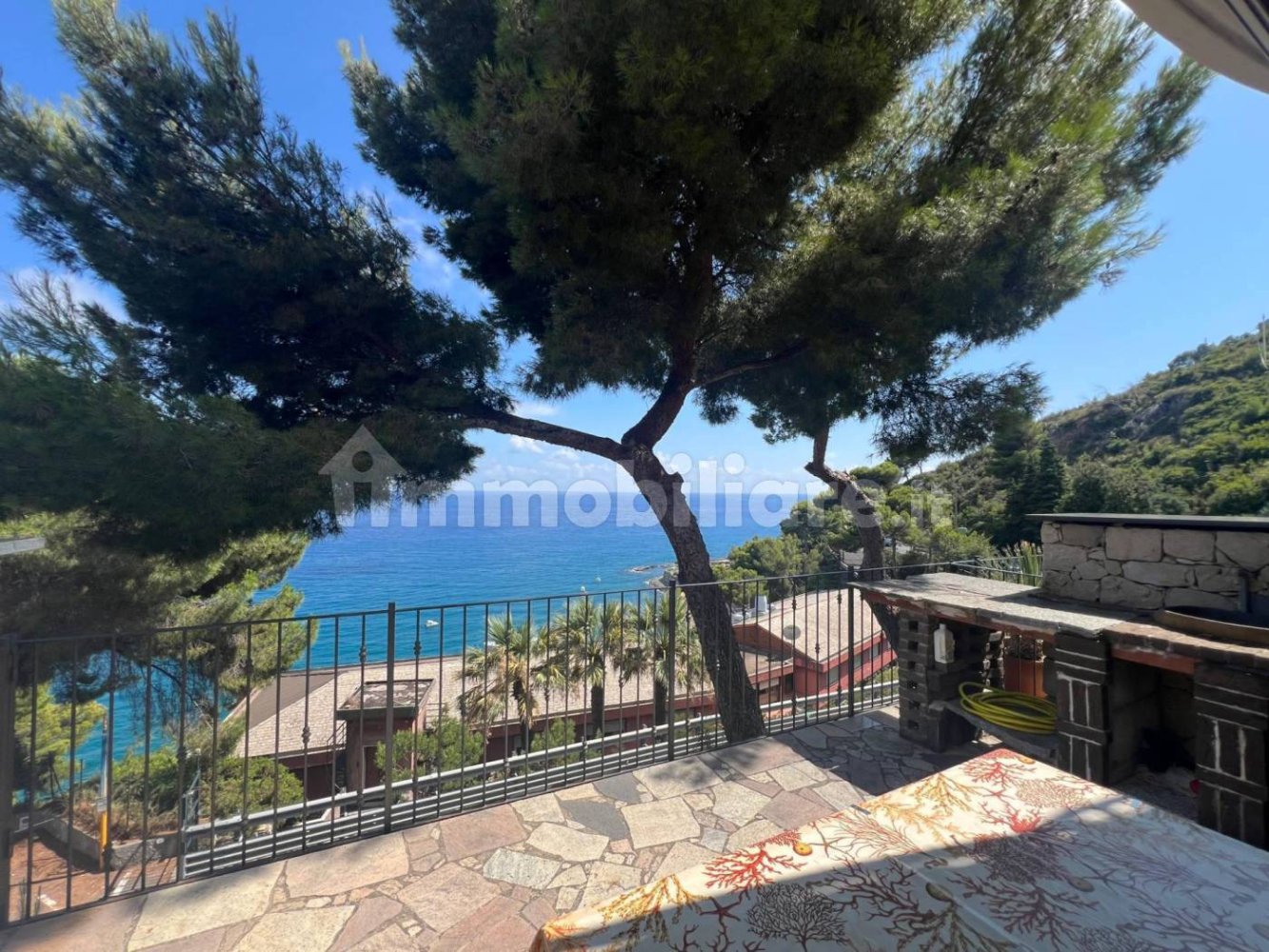 Apartamento de 3 dormitorios en Cervo, Italy No. 267188