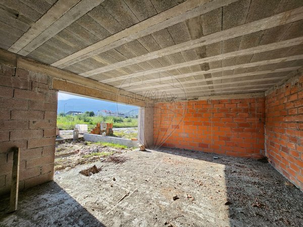 Terrain à Campo de Besteiros, Portugal 381m² No. 58795