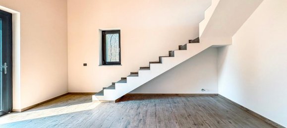 3 rooms Apartment in Ameno, Italy No. 231726 9