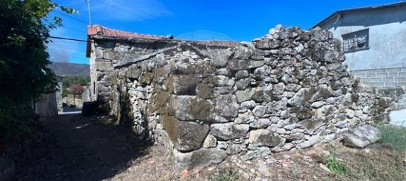 3 bedrooms House in Ponte da Barca, Portugal No. 165472 7