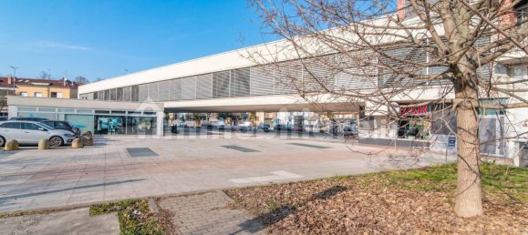 Escritório de 5 divisões em Codogno, Italy N.º 133344 12