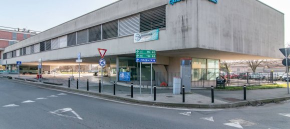 Escritório de 5 divisões em Codogno, Italy N.º 133344 16