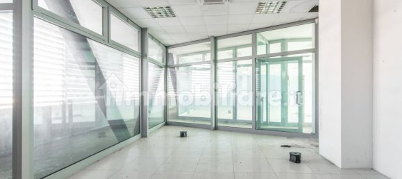 Escritório de 5 divisões em Codogno, Italy N.º 133344 7