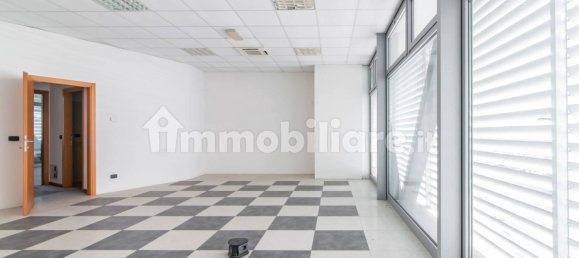 Escritório de 5 divisões em Codogno, Italy N.º 133344 21