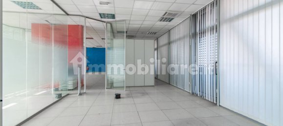 Escritório de 5 divisões em Codogno, Italy N.º 133344 3