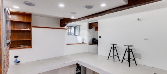 Квартира с 3 комнатами в Рим, Италия № 54012 17