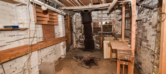  House in Lancaster, United Kingdom No. 1913 10