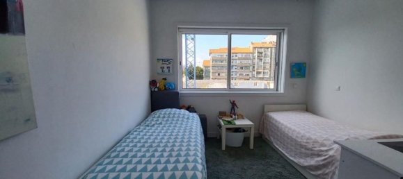 3 bedrooms House in Porto, Portugal No. 137388 2