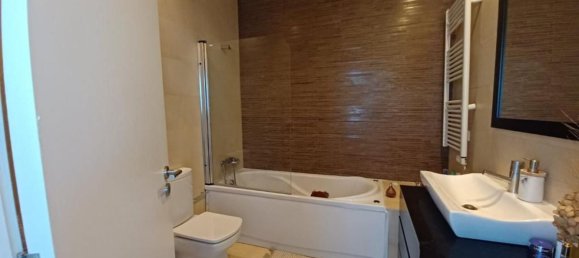 3 bedrooms House in Porto, Portugal No. 137388 6