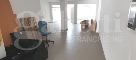 4 rooms Office in Poggibonsi, Italy No. 271818 4