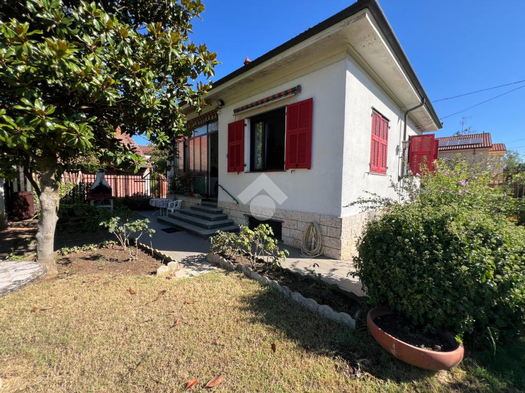 Дом с 2 спальнями в Сеццадио, Италия № 329641