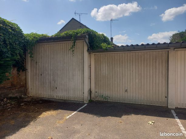 Garage in Louviers, France, Nr. 309569