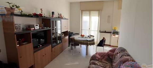 3 rooms Apartment in Sannazzaro de' Burgondi, Italy No. 192364 4