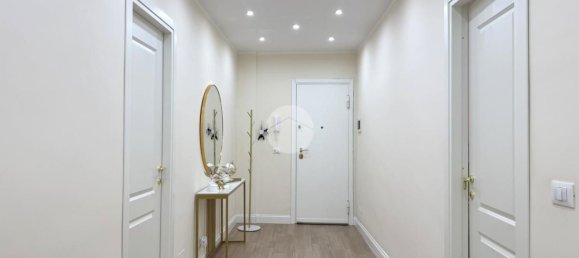 4 bedrooms Apartment in Palermo, Italy No. 348532 3