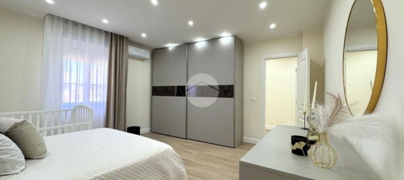 4 bedrooms Apartment in Palermo, Italy No. 348532 12